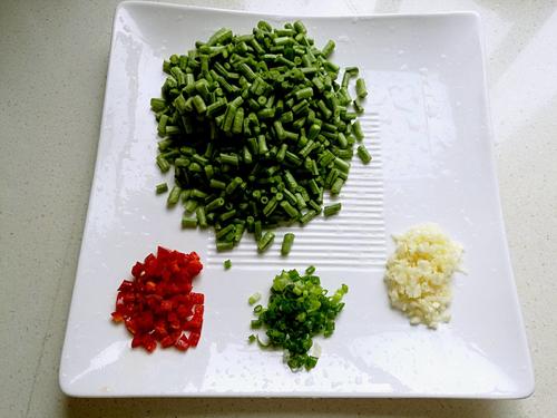 【素炒长豆角丁】