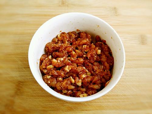 【肉末粉丝圆白菜】