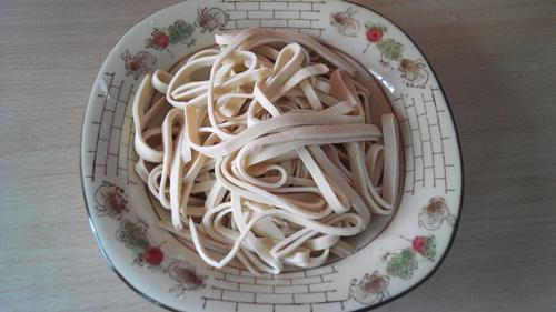 【豆皮炒韭菜】