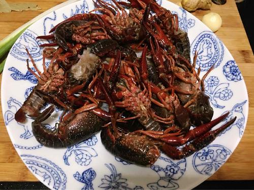 【懒人版啤酒小龙虾】