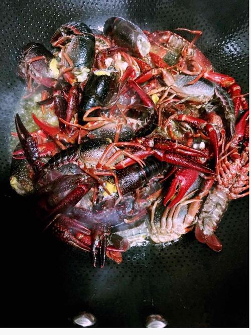 【懒人版啤酒小龙虾】