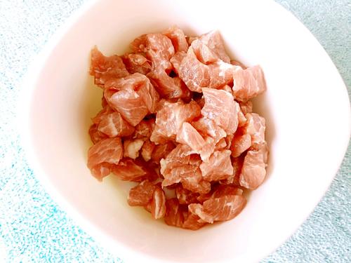 【豌豆炒肉丁】