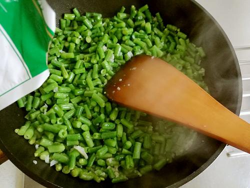 【素炒长豆角丁】