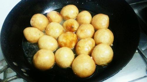 【油面筋塞肉】