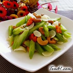 西芹百合炒腰果的做法