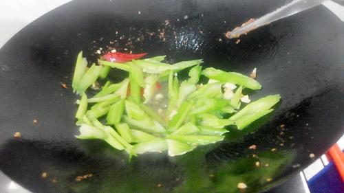 【西芹炒虾仁】