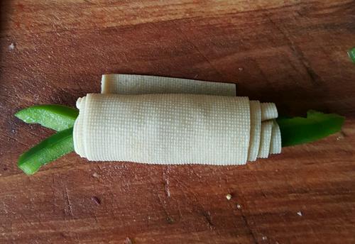 【香烤培根蔬菜卷】