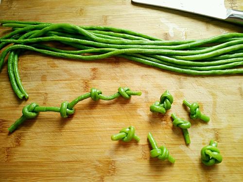 【风味豇豆结】