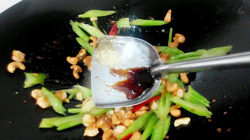 【西芹炒虾仁】