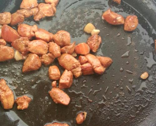 【浓香菠萝鸡块】