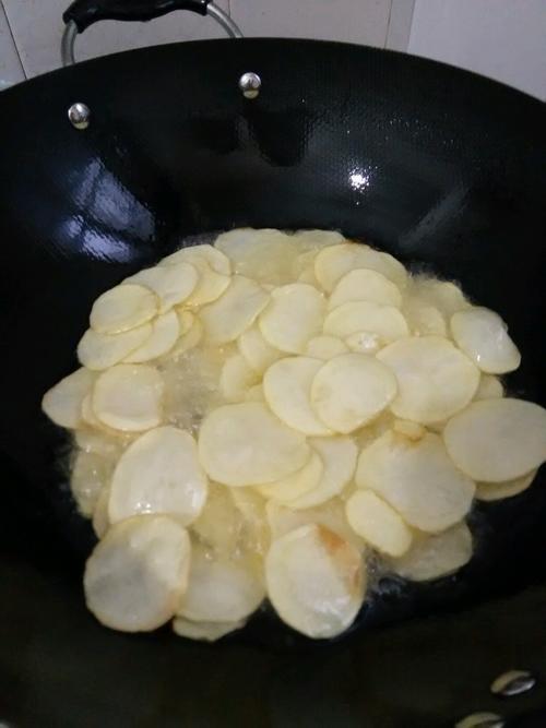 【干煸土豆片】