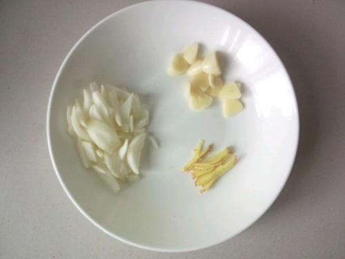 【浓香菠萝鸡块】