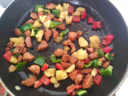 【浓香菠萝鸡块】