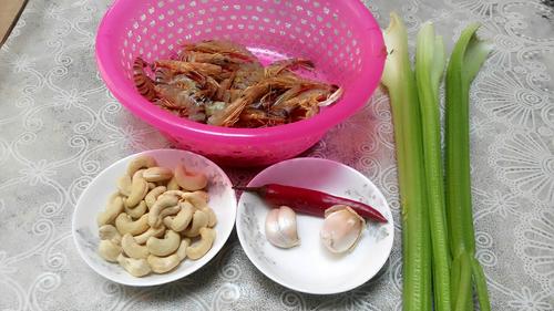 【西芹炒虾仁】