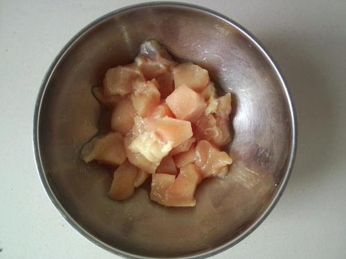 【浓香菠萝鸡块】