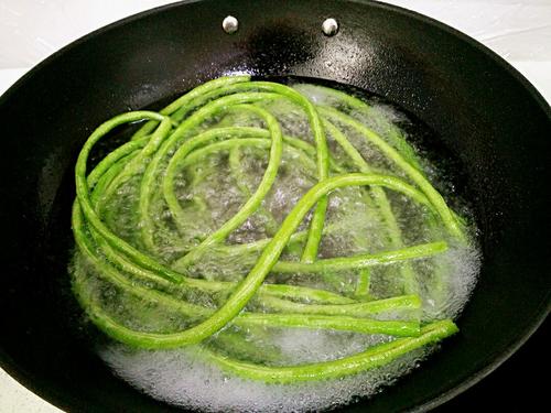 【风味豇豆结】