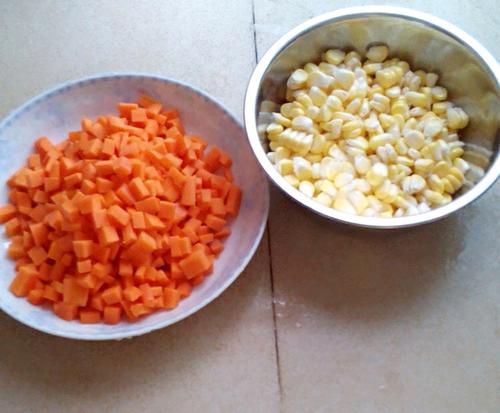 【玉米炒胡萝卜丁】