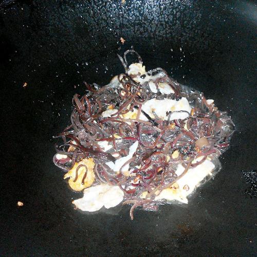 【鸡蛋炒木耳】