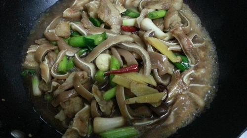 【红烧猪耳朵】