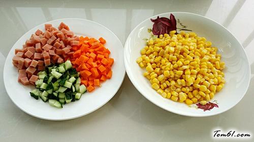 【火腿炒玉米粒】