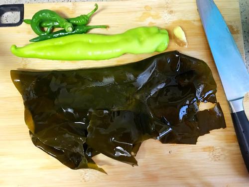 【辣炒海带丝】