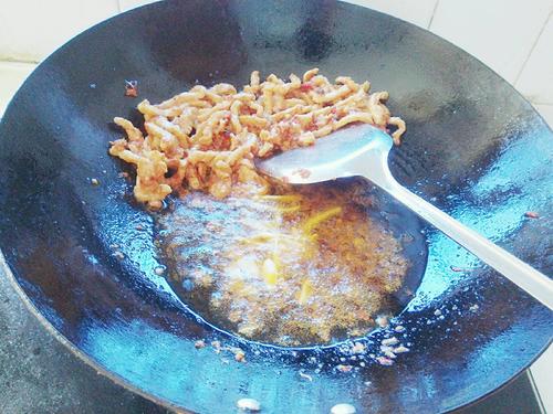 【韭菜花炒肉丝】