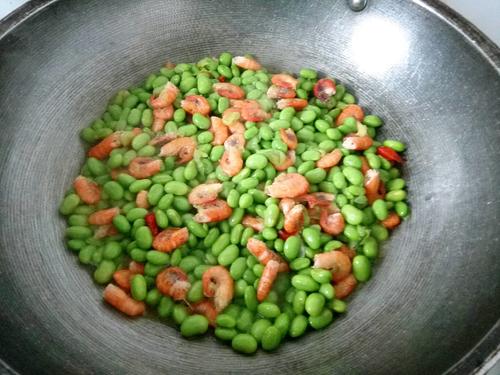 【毛豆米炒虾】