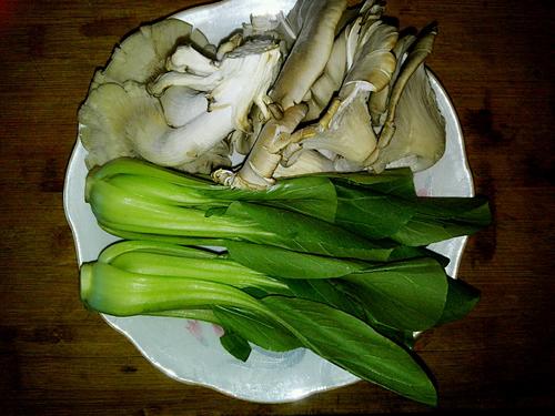 【蘑菇青菜】