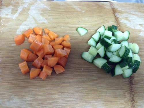 【辣炒什锦藕丁】