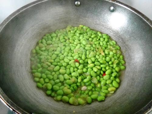 【毛豆米炒虾】