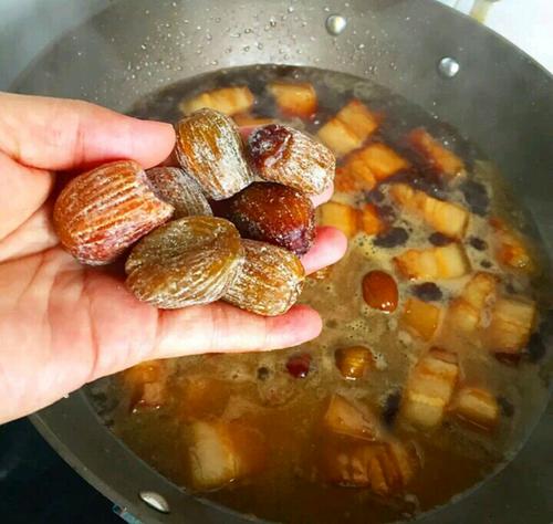 【蜜枣烧肉】