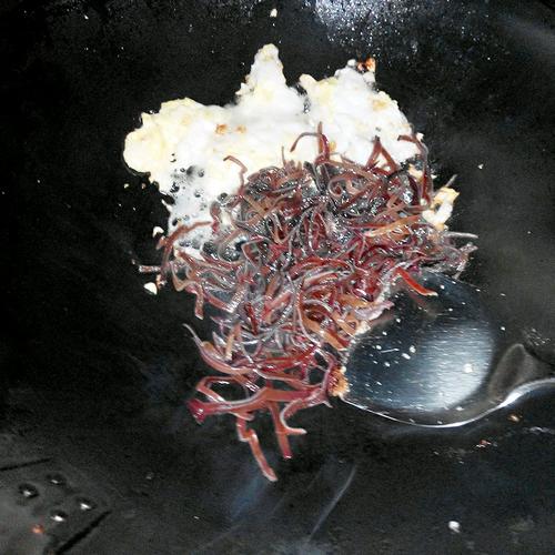 【鸡蛋炒木耳】