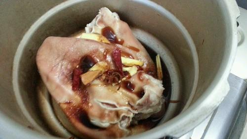 【红烧猪耳朵】