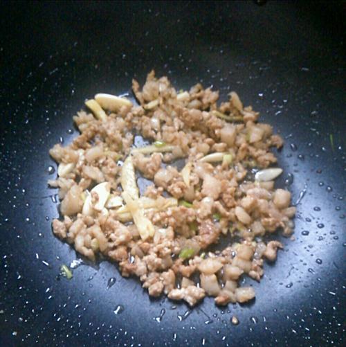 【肉沫炖豆腐】