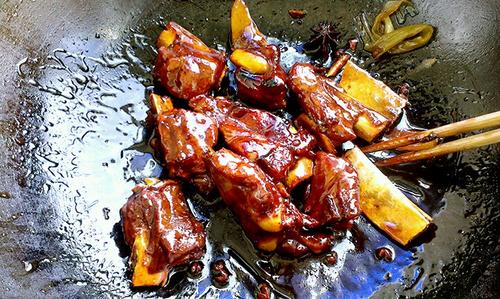 【简易可乐排骨】