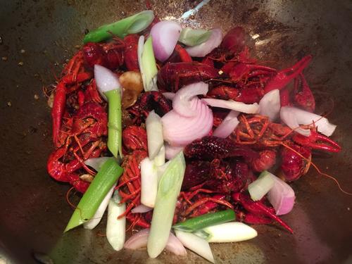 【香辣小龙虾】