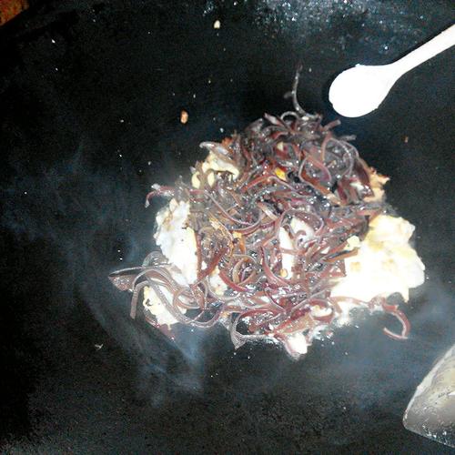 【鸡蛋炒木耳】