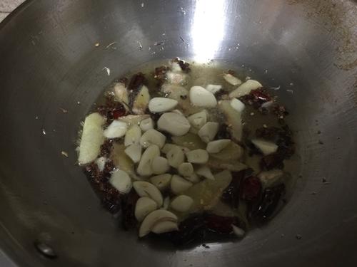 【香辣小龙虾】