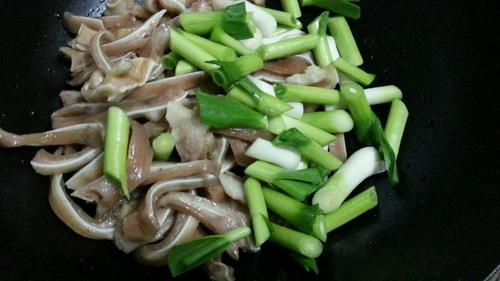 【红烧猪耳朵】