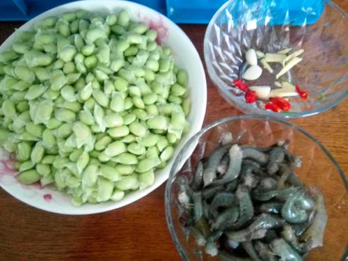 【毛豆米炒虾】