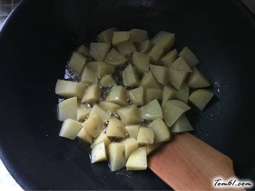 【红烧土豆块】