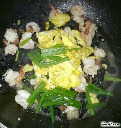 【木耳虾仁炒蛋】