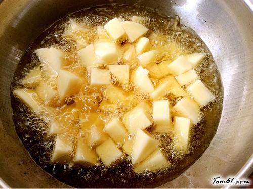 【牛肉烧土豆】