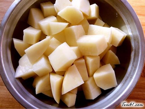 【牛肉烧土豆】