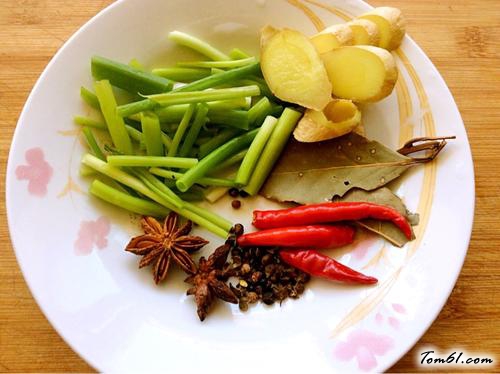 【牛肉烧土豆】