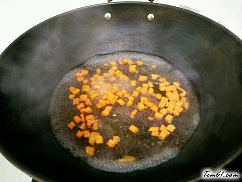 【肉末炒粉丝】