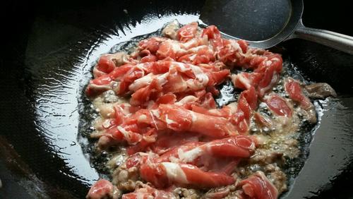 【葱爆羊肉片】