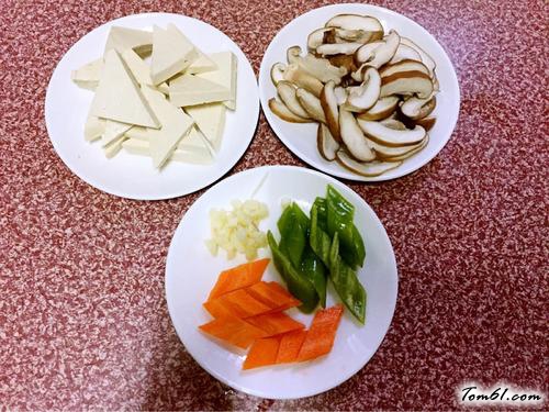 【香菇炒豆腐】