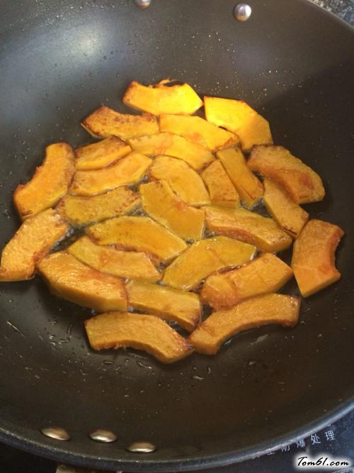 【咸蛋黄焗南瓜】