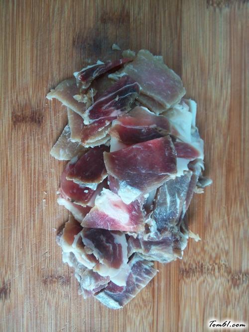 【花菜炒腊肉】